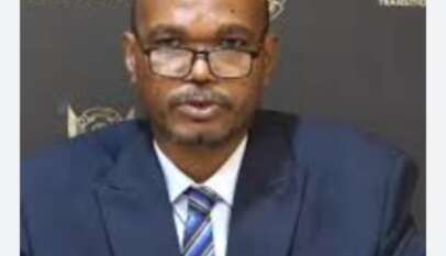 السيرة الذاتية للدكتور تهامي الزين حجر محمد وزير التربية والتعليم السيرة الذاتية للدكتور تهامي الزين حجر محمد وزير التربية والتعليم