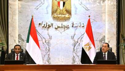 مصر تؤكد دعمها الكامل لحكومة السودان ورفض أي تهديد لوحدة السودان مصر تؤكد دعمها الكامل لحكومة السودان ورفض أي تهديد لوحدة السودان