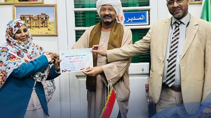 المجلس الأعلى للبيئة والسياحة والاستثمار بولاية البحر الأحمر يكرم مدرسة الصداقة بالقاهرة المجلس الأعلى للبيئة والسياحة والاستثمار بولاية البحر الأحمر يكرم مدرسة الصداقة بالقاهرة
