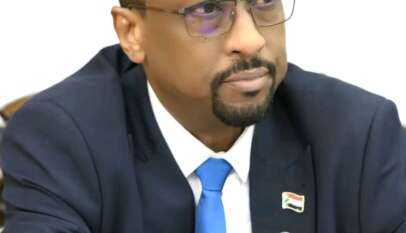 الاعيسر يوضح للرأي العام دور الوزارة في تنوير المواطنين الاعيسر يوضح للرأي العام دور الوزارة في تنوير المواطنين