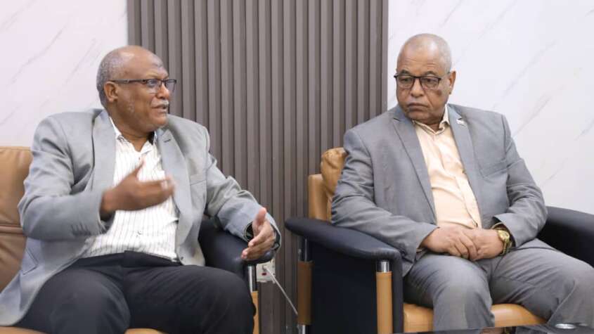 احمد حمزة: الزكاة تكفل أكثر من خمسين ألف طالب وطالبة على مستوى ولايات السودان احمد حمزة: الزكاة تكفل أكثر من خمسين ألف طالب وطالبة على مستوى ولايات السودان