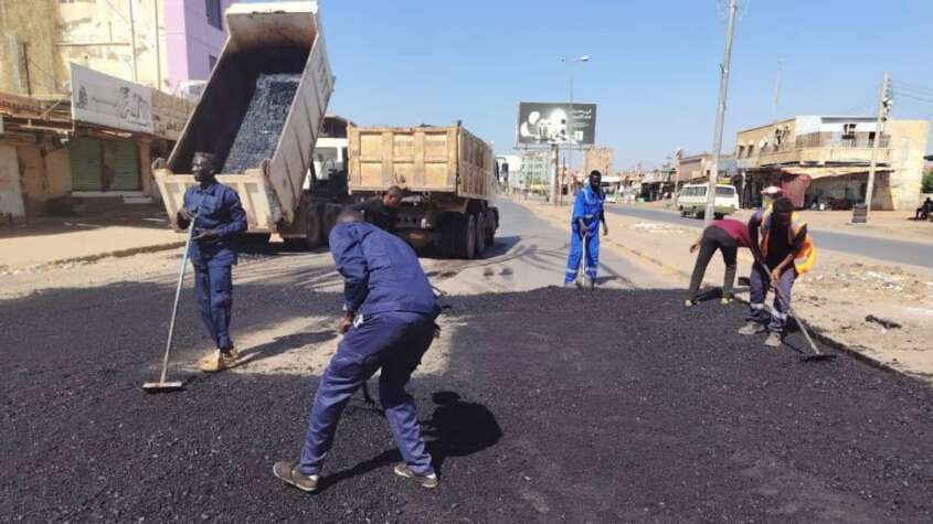 هيئة الطرق والجسور ومصارف المياه بولاية الخرطوم تباشير اعمالها بعدة مواقع
