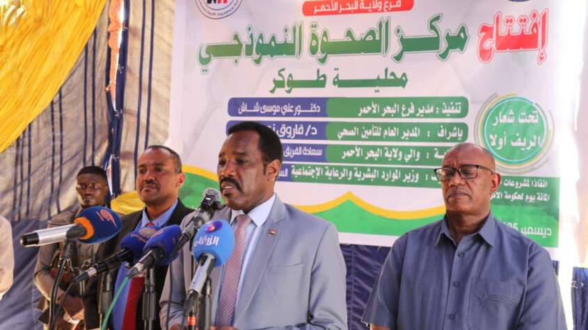 وزير الموارد البشرية يوجه بتقديم الدعم النقدي المباشر للفقراء بطوكر