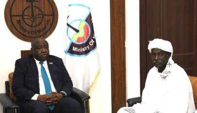 وزير المعادن: يؤكد توجيه عائدات التعدين لتعزيز التنمية والخدمات بالولاية الشمالية وزير المعادن: يؤكد توجيه عائدات التعدين لتعزيز التنمية والخدمات بالولاية الشمالية