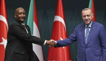 مكوكية زيارات البرهان ..ماذا تعني؟!  بقلم : علي يوسف تبيدي