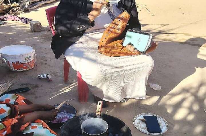 رئيس تحرير صحيفة اول النهار مشاعر عثمان تكتب   في معسكر ازهري المبارك “الشاي يقدم بحب وكرم حاتمي