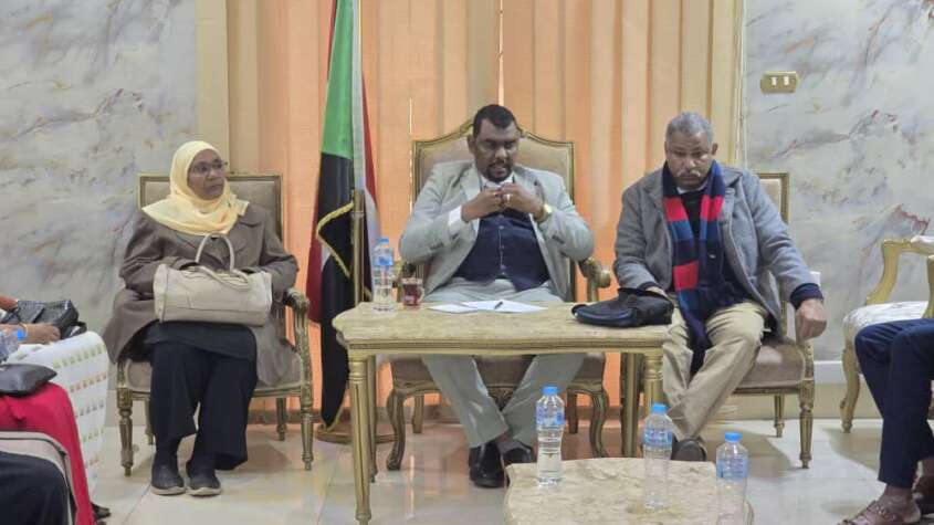 وكيل وزراة الشباب والرياضة يلتقي منسوبي الوزارة المتواجدين بمصر ويتعهد بهذا الامر وكيل وزراة الشباب والرياضة يلتقي منسوبي الوزارة المتواجدين بمصر ويتعهد بهذا الامر