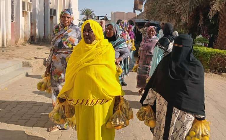 رابطة سيدات تنقاسي تتفقد جرحى ومصابي العمليات بالمستشفي العسكري بمروي      مروي : مصعب محمد خير