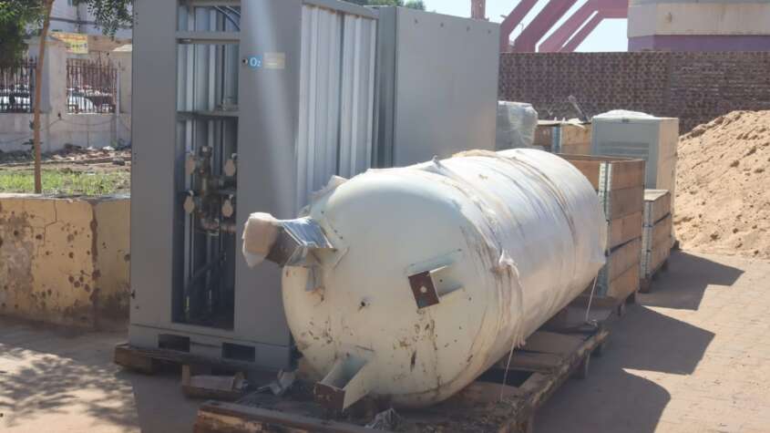 اليونسيف تسلم صحة الخرطوم مصنع للأكسجين