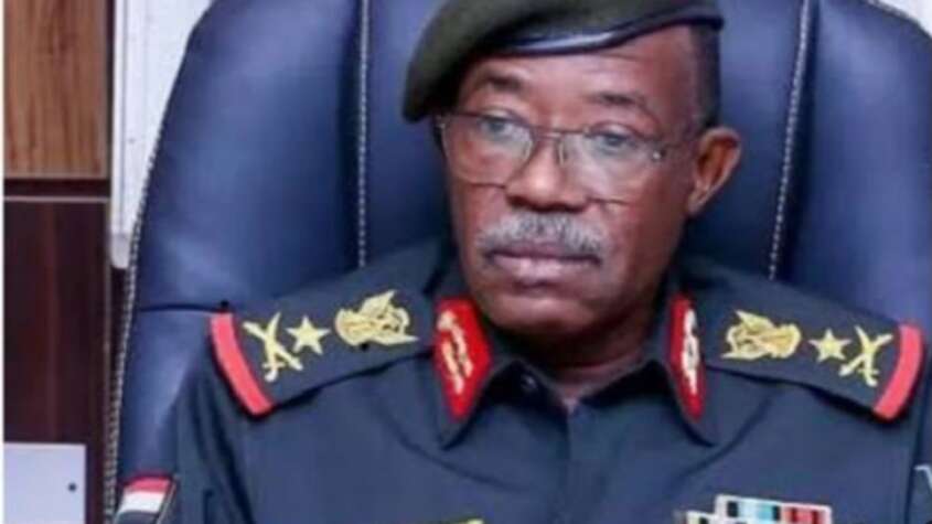 الاستاذ /عبدالمنعم الزبير الأمين العام للمفوضية القومية لحقوق الإنسان  من لا يشكر الناس لا يشكر الله