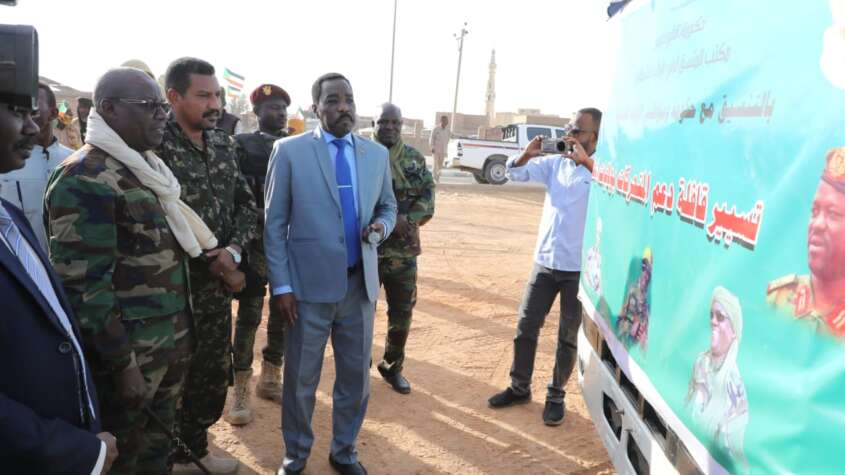 وزير الموارد البشرية:الجيش والمشتركة يستحقان الدعم المستمر