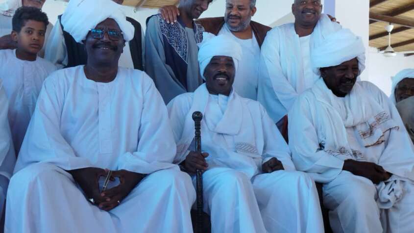 وزراء فى ديار الشايقية  ومن قَد لمَّ في جمعِك.  فَذا فَضلاً وإحسانا